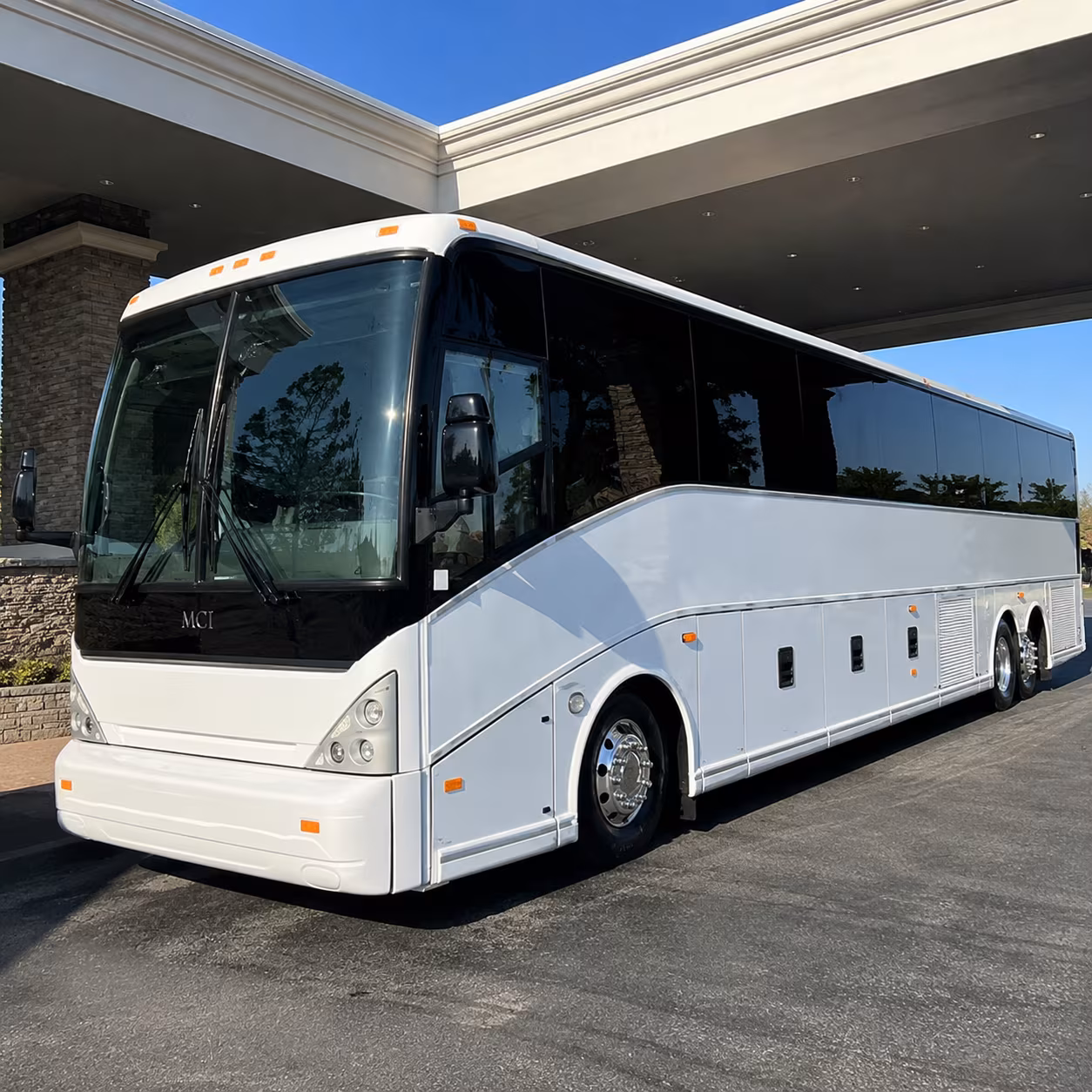 group airport pickup and return service for santee travelers